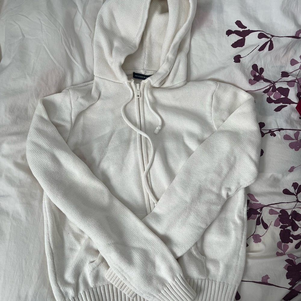 Brandy Melville Alana Zip Up Sweater